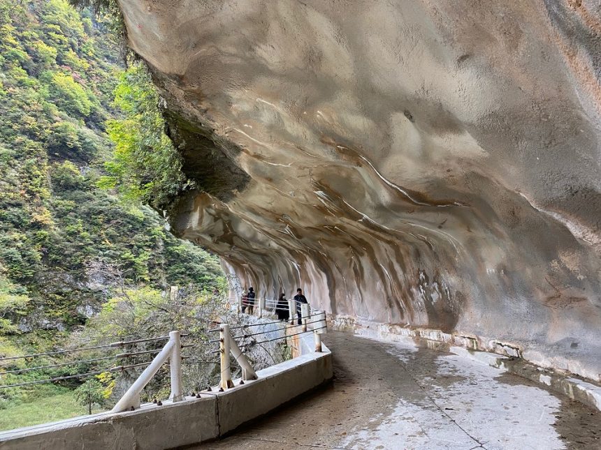 Gorges de Kurobe, Hitokui Iwa