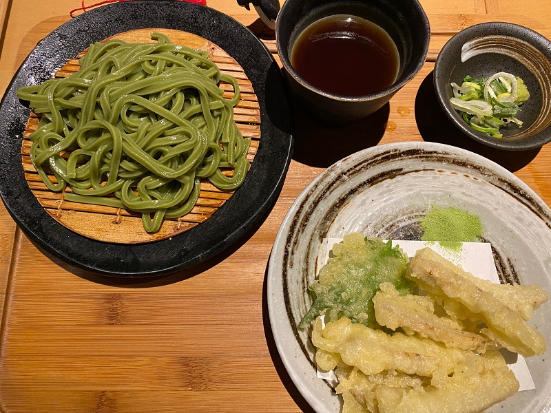 Udon au thé vert à Uji, Kyoto